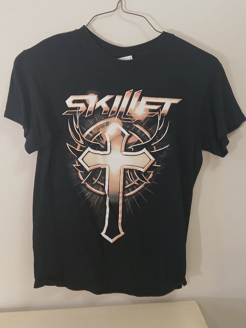 Skillet band tee - size youth small unisex